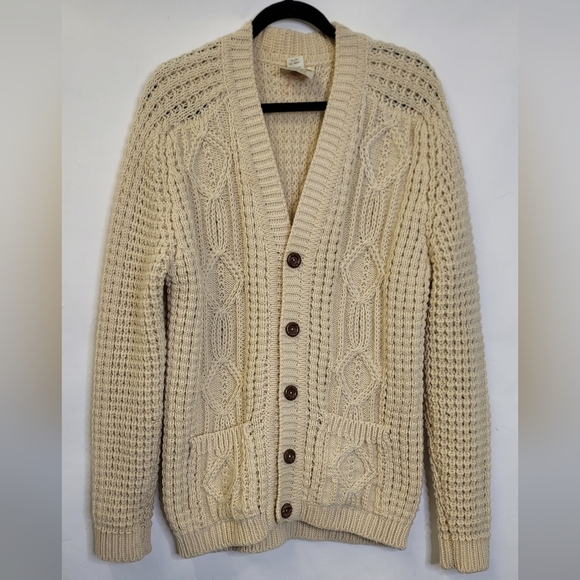 Gaeltarra Hand loomed  Aran 100% wool cable knit  cardigan sweater - Picture 2 of 12